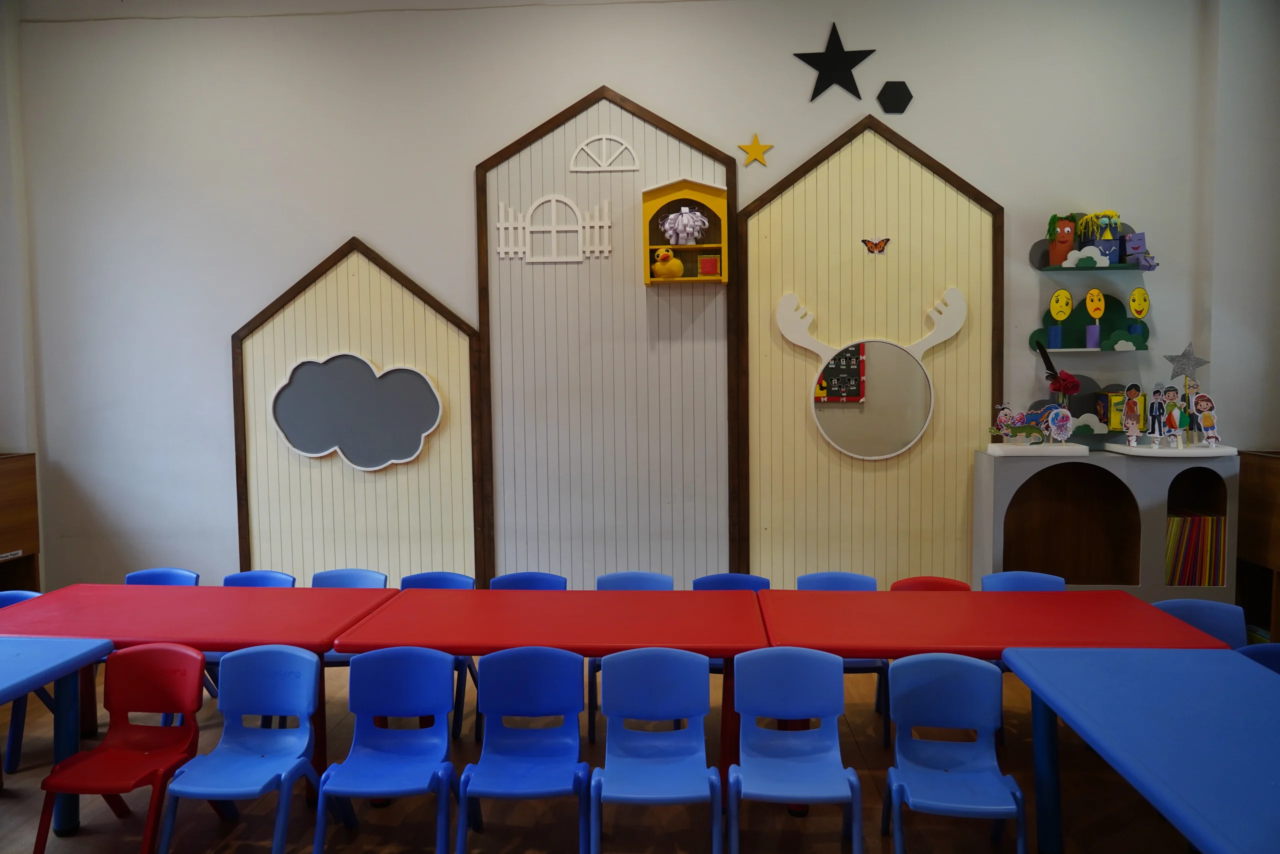 Discoveryland South Bopal classroom