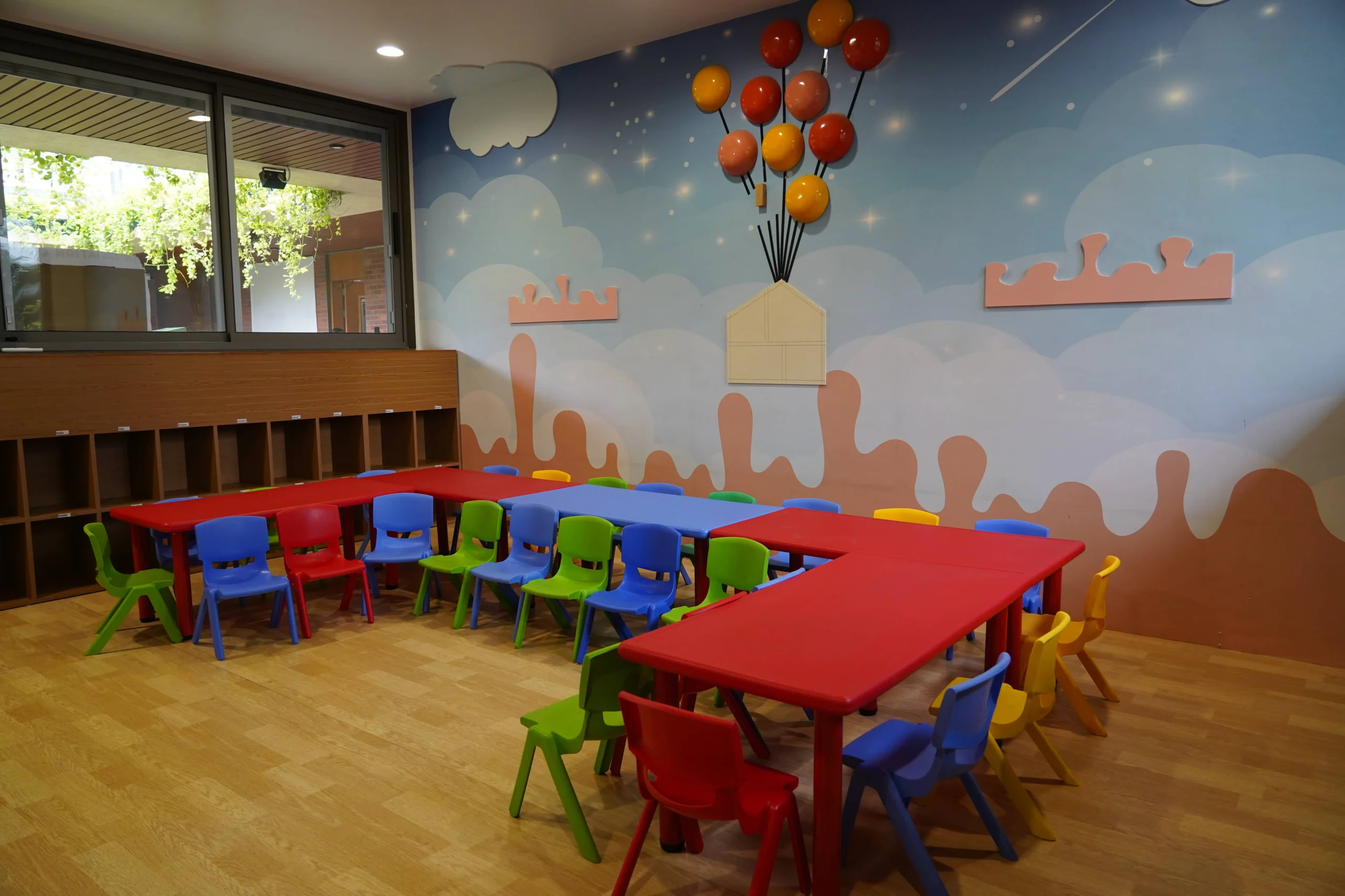 Discoveryland Thaltej preschool classroom activity area