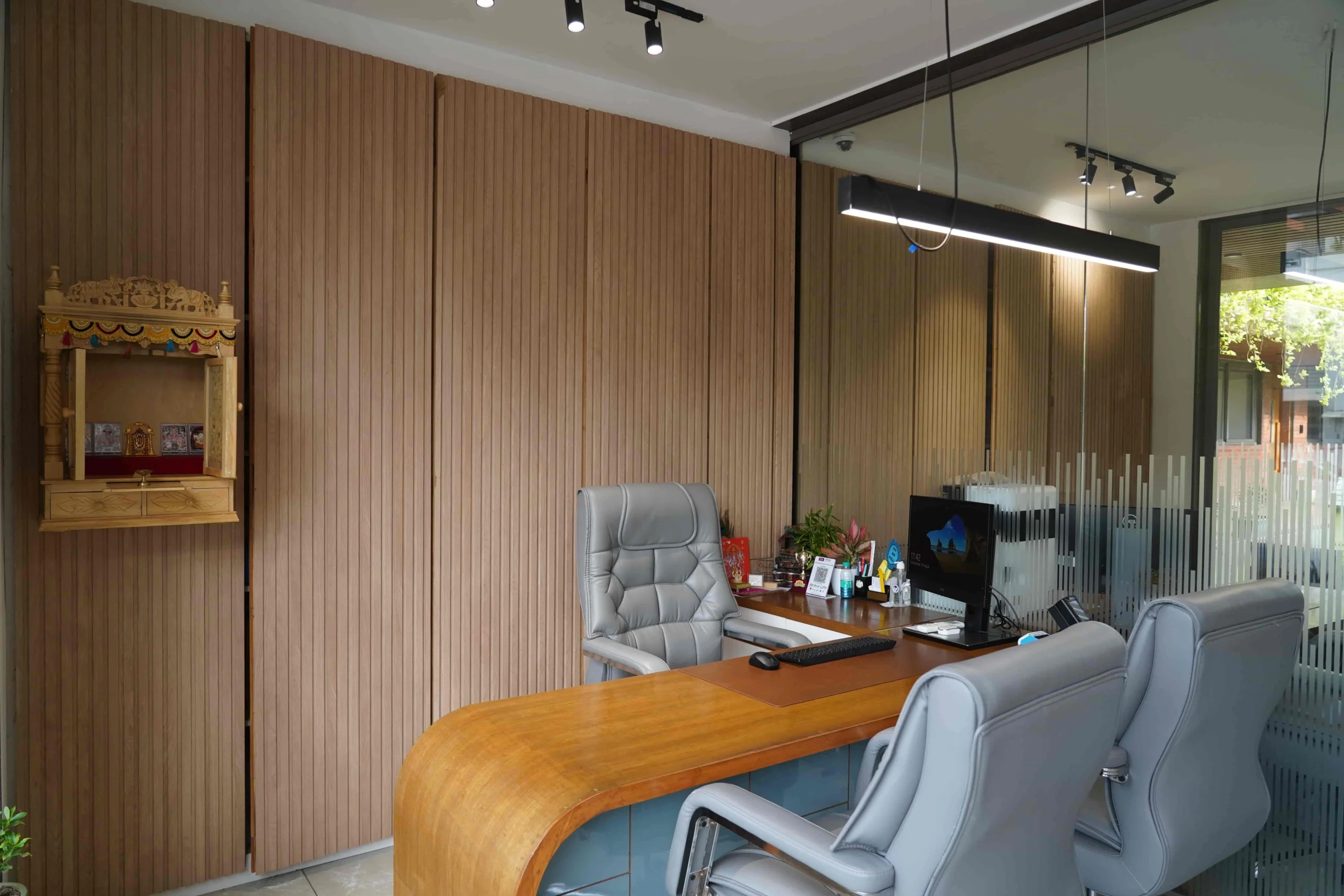Discoveryland Thaltej office interior